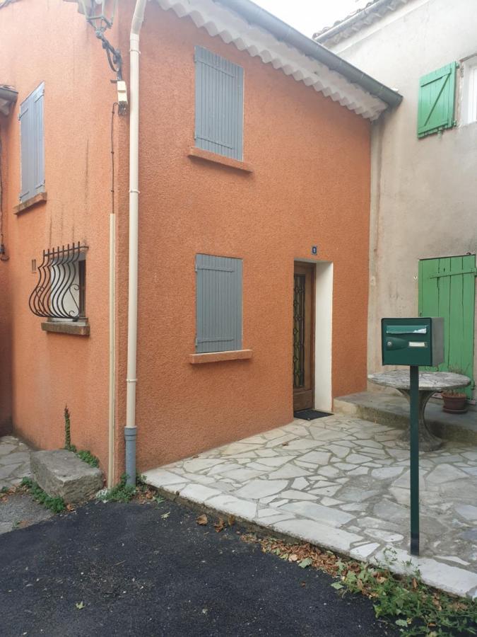 Maison De Village De 98 M2 Typiquement Provencale Pierrevert Exteriör bild